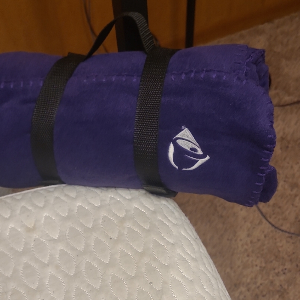 Vibrant Purple Synthetic Blanket with Compact Design